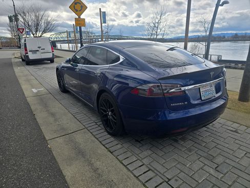 Used 2017 Tesla Model S 75D image 6