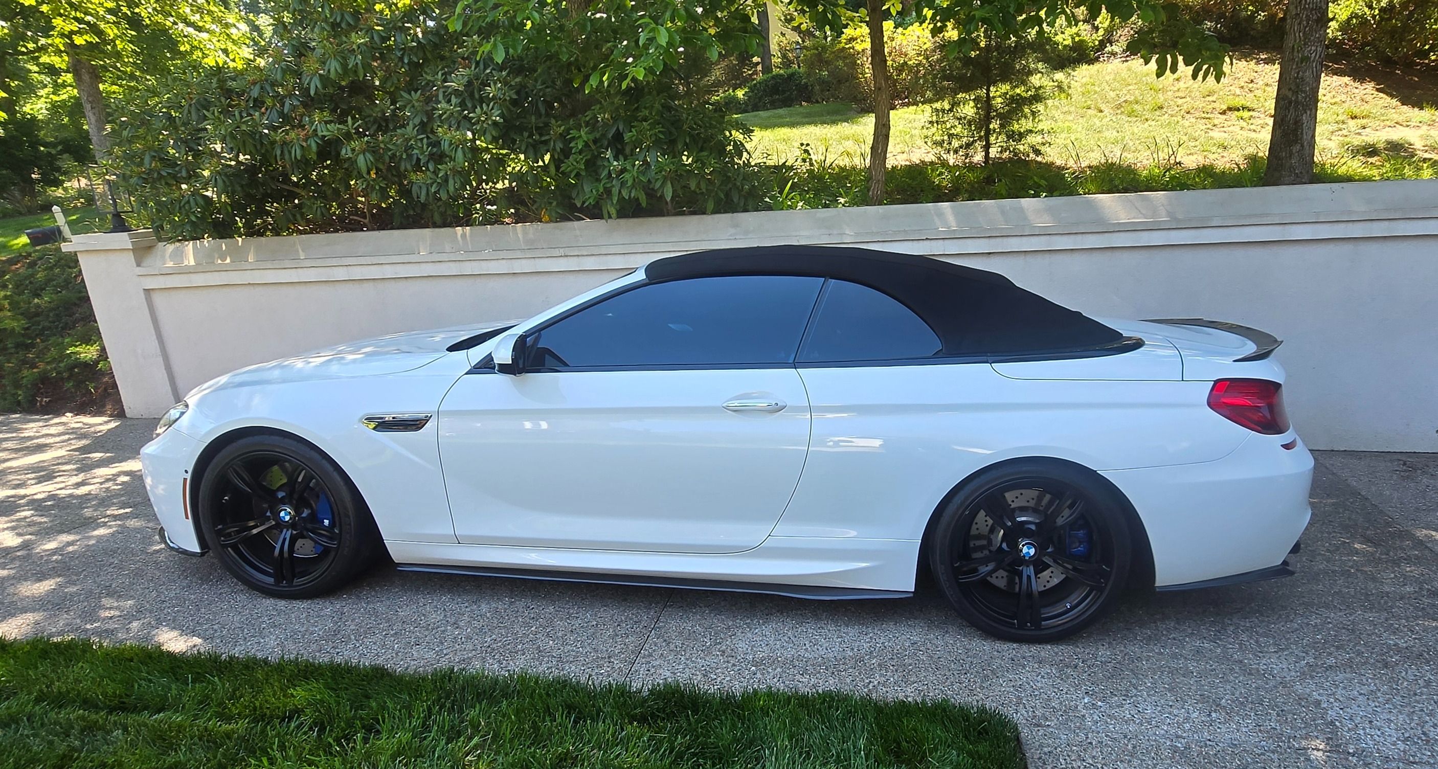 Used 2015 BMW M6 Convertible RWD image 1
