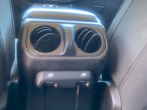 Used 2020 Jeep Wrangler Unlimited Sport S AWD/4WD image 11