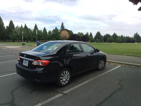 Used 2012 Toyota Corolla LE FWD image 5