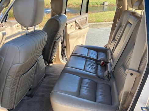 Used 1999 Toyota Land Cruiser image 15