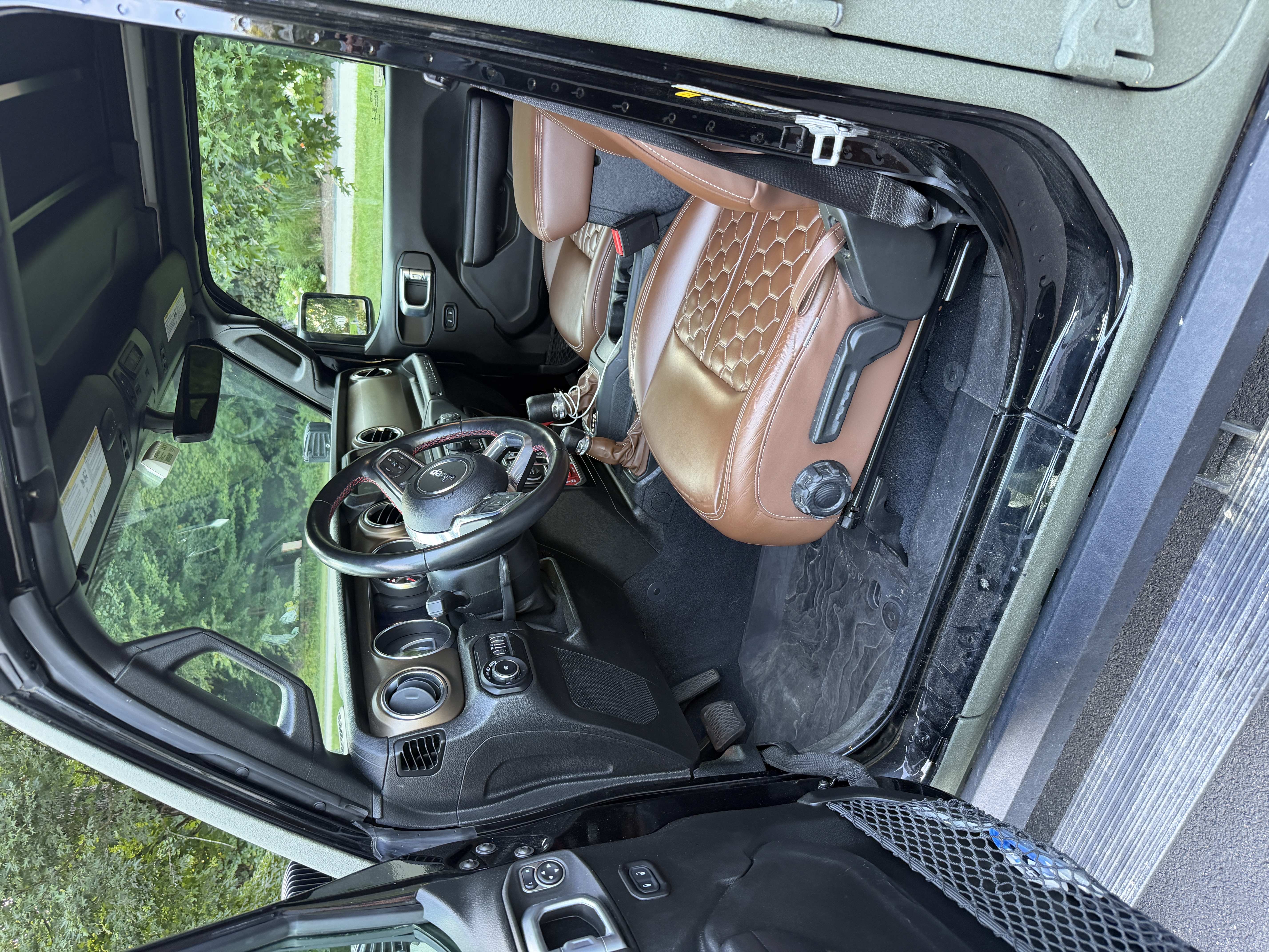 Used 2021 Jeep Wrangler Unlimited Rubicon AWD/4WD image 10