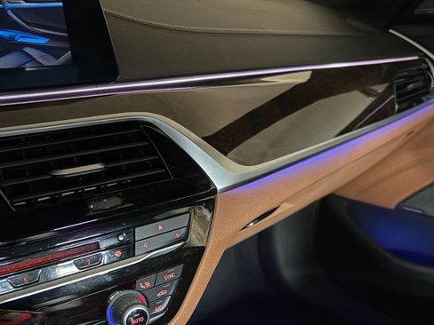 Used 2018 BMW 540i image 19