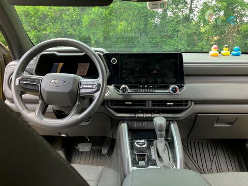 Used 2023 Chevrolet Colorado Trail Boss w/ Technology Package AWD/4WD image 16