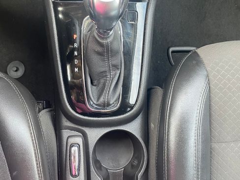 Used 2020 Buick Encore Preferred image 10