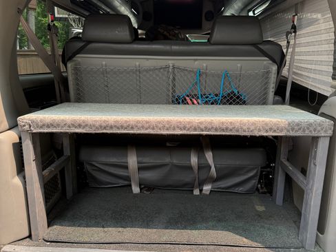 Used 2013 Chevrolet Express 2500 Extended Van 3D image 14