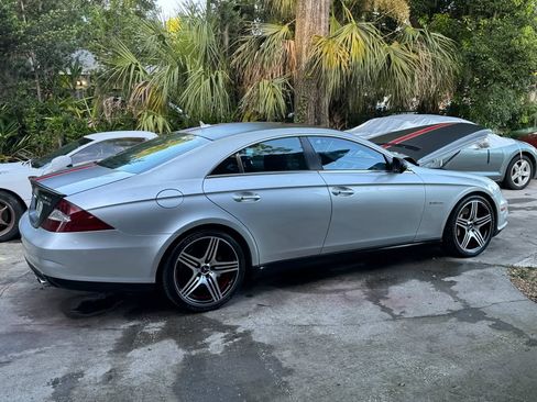 Used 2009 Mercedes-Benz CLS 63 AMG image 18