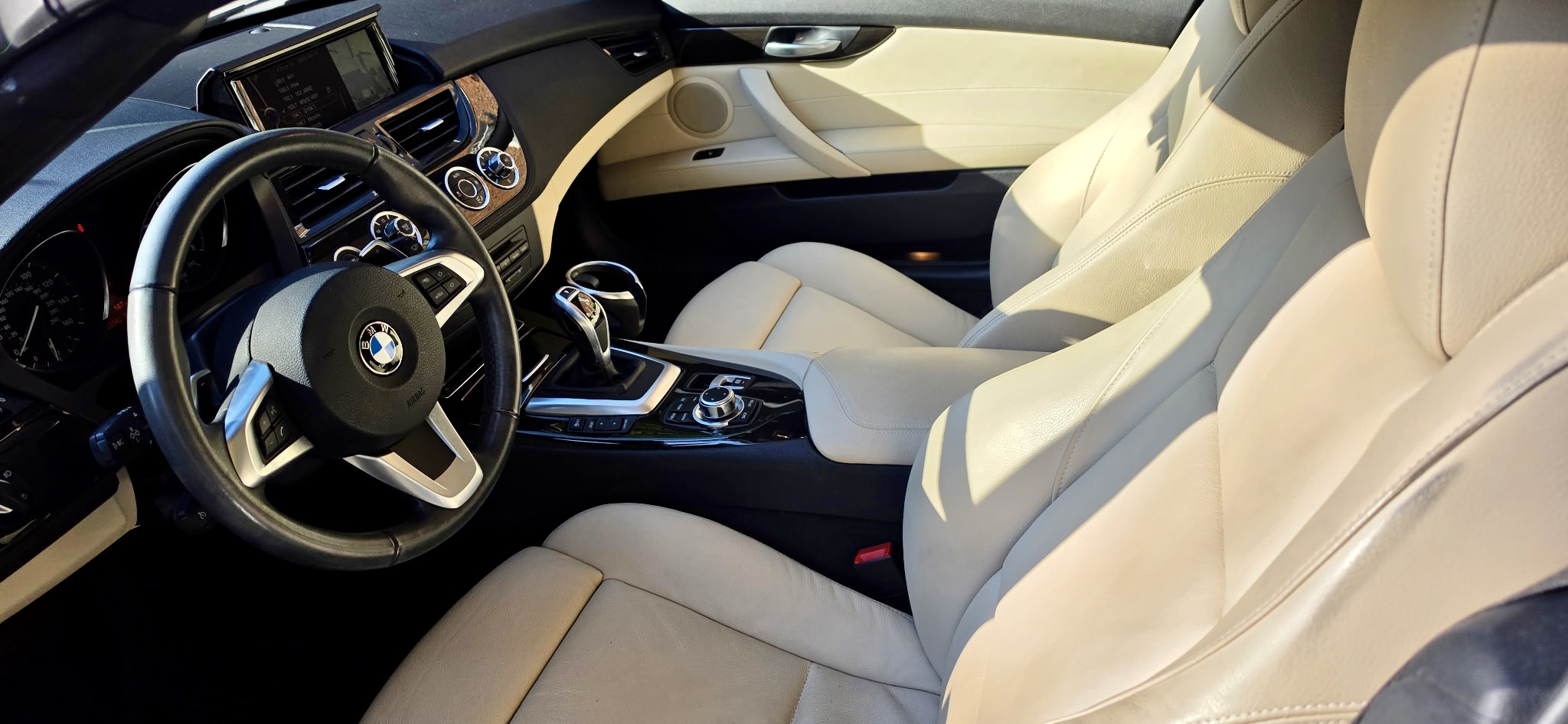 Used 2014 BMW Z4 sDrive28i RWD image 4