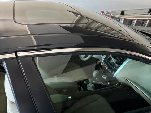 Used 2015 Nissan Altima 2.5 SV w/ Convenience Package FWD image 4
