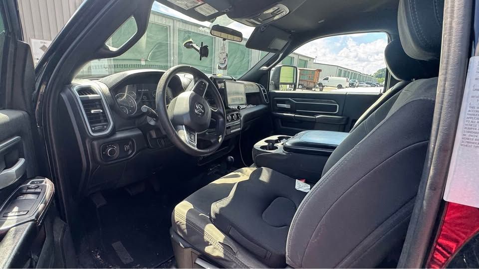 Used 2024 RAM 5500 SLT w/ Quick Order Package 2YG SLT AWD/4WD image 11