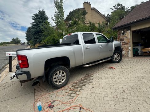 Used 2011 Chevrolet Silverado 2500 LTZ w/ LTZ Plus Package AWD/4WD image 16