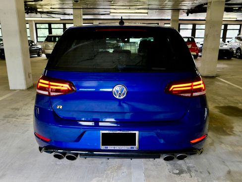 Used 2019 Volkswagen Golf R 4-Door AWD/4WD image 15