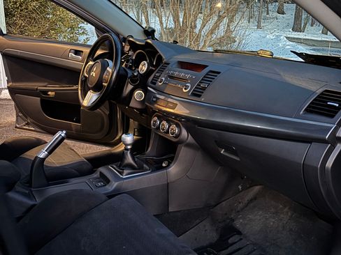 Used 2011 Mitsubishi Lancer Evolution GSR image 9