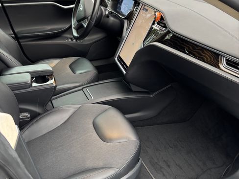 Used 2016 Tesla Model S 70 image 10