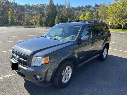 Used 2010 Ford Escape 4WD Hybrid image 1