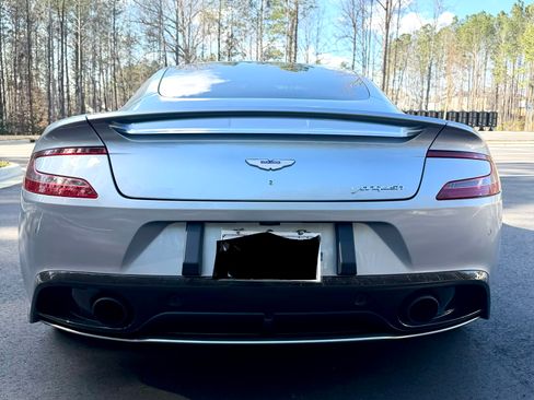 Used 2014 Aston Martin Vanquish Coupe image 6