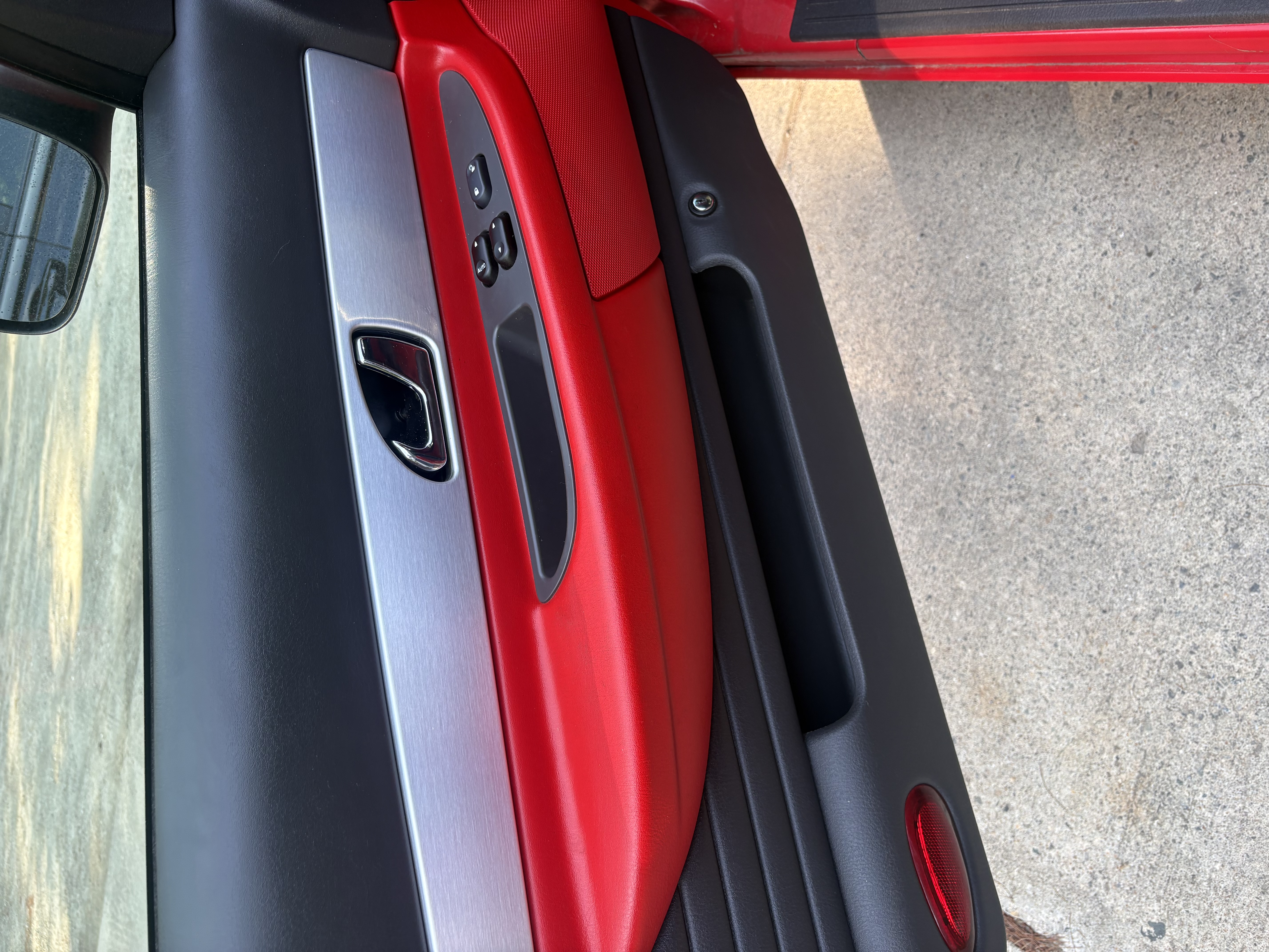 Used 2002 Ford Thunderbird RWD image 12
