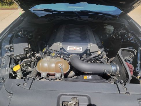 Used 2015 Ford Mustang GT image 28