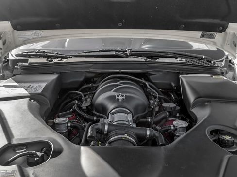 Used 2009 Maserati GranTurismo S image 29