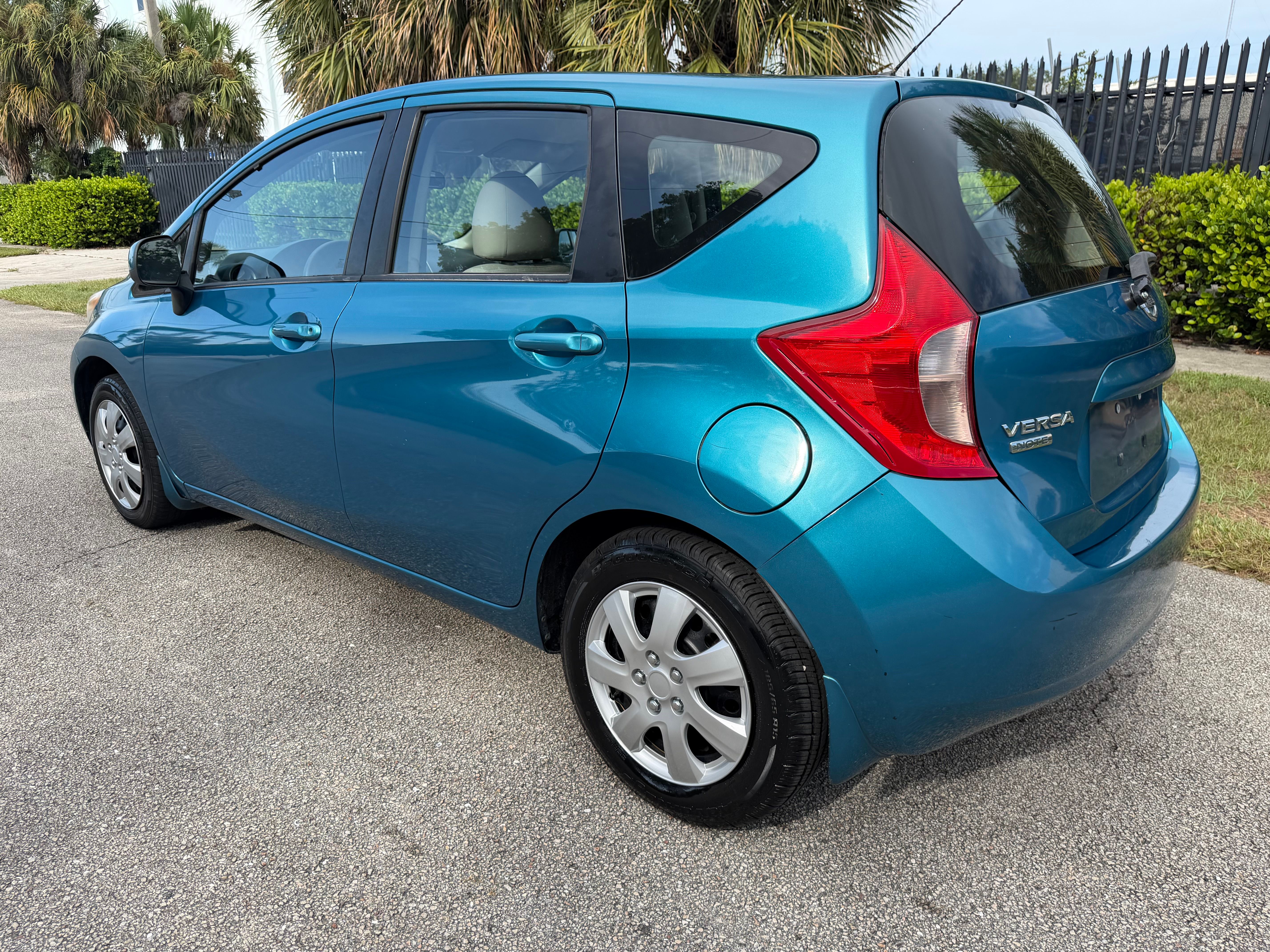 Used 2014 Nissan Versa Note SV FWD image 10