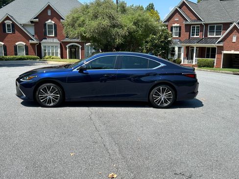 Used 2025 Lexus ES 350 w/ Premium Package FWD image 6