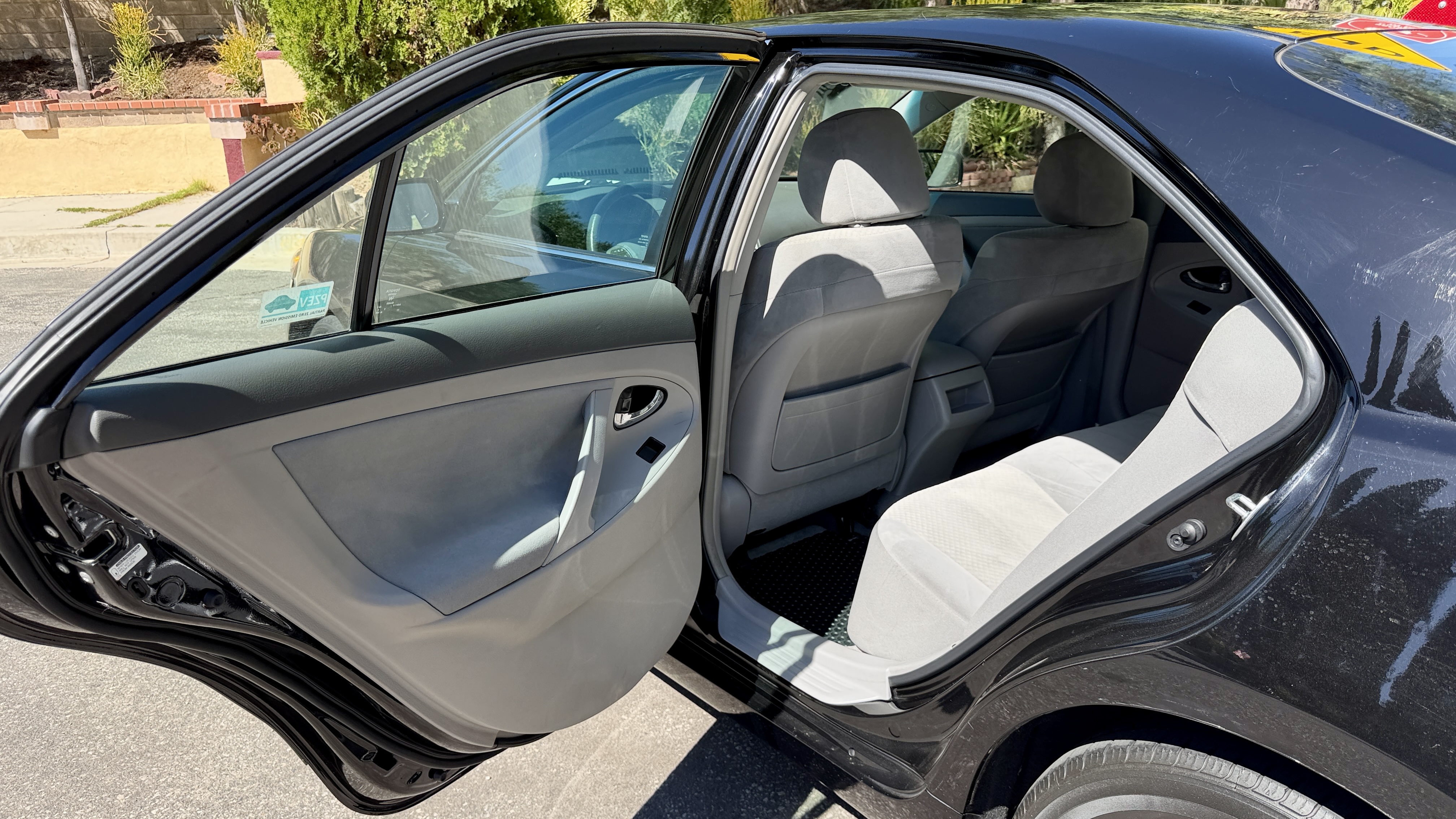 Used 2009 Toyota Camry SE FWD image 25