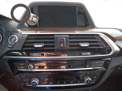 Used 2018 BMW X3 xDrive30i image 30