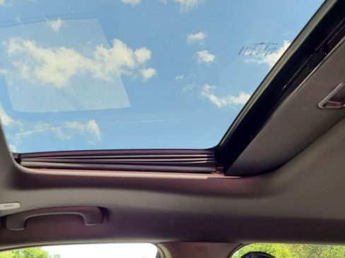 Used 2018 Dodge Durango R/T w/ Technology Group image 23