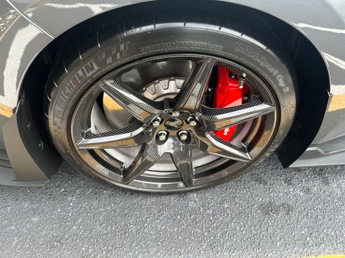 Used 2021 Ford Mustang Shelby GT500 w/ Carbon Fiber Track Pack image 6