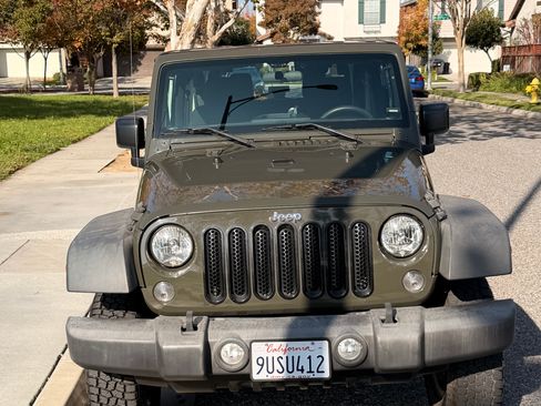 Used 2015 Jeep Wrangler Sport image 2