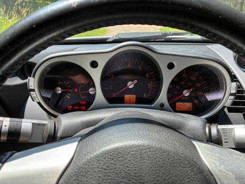 Used 2004 Nissan 350Z Enthusiast RWD image 14