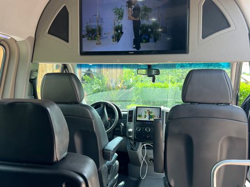 Used 2017 Mercedes-Benz Sprinter 3500 image 12