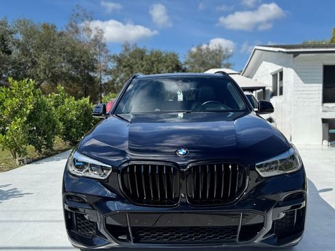 Used 2022 BMW X5 M50i w/ Executive Package image 2