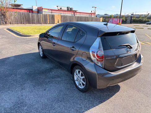 Used 2013 Toyota Prius C Three image 8