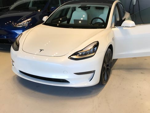Used 2020 Tesla Model 3 Performance image 6