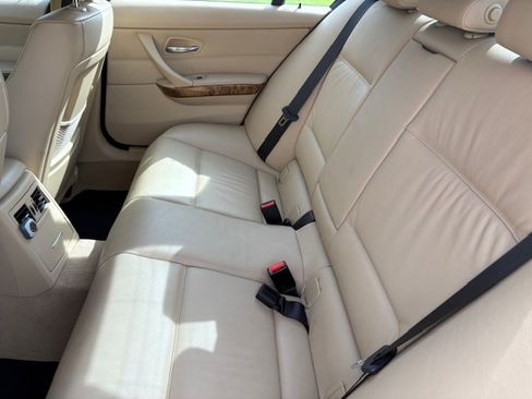 Used 2006 BMW 325xi Sedan image 9
