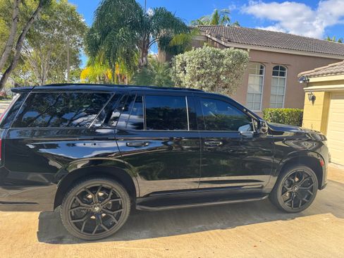 Used 2022 Cadillac Escalade Sport Platinum image 2