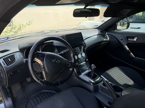 Used 2013 Hyundai Genesis 2.0T image 4