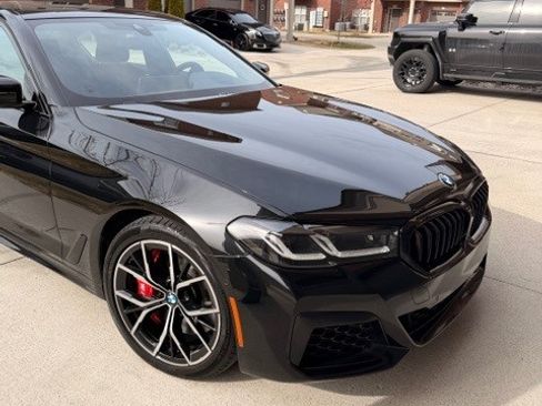Used 2023 BMW 540i xDrive w/ Executive Package image 4