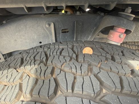 Used 2021 Toyota Tacoma TRD Off-Road w/ Technology Package image 20