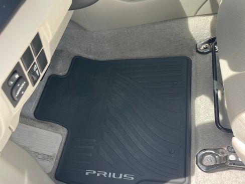 Used 2011 Toyota Prius Three w/ Navigation Pkg FWD image 21