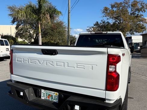 Used 2022 Chevrolet Silverado 2500 W/T w/ WT Convenience Package image 8