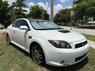 Used 2010 Scion tC FWD image 1