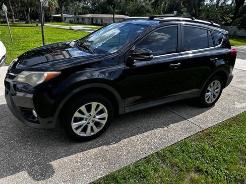 Used 2015 Toyota RAV4 Limited w/ Technology Package FWD image 5