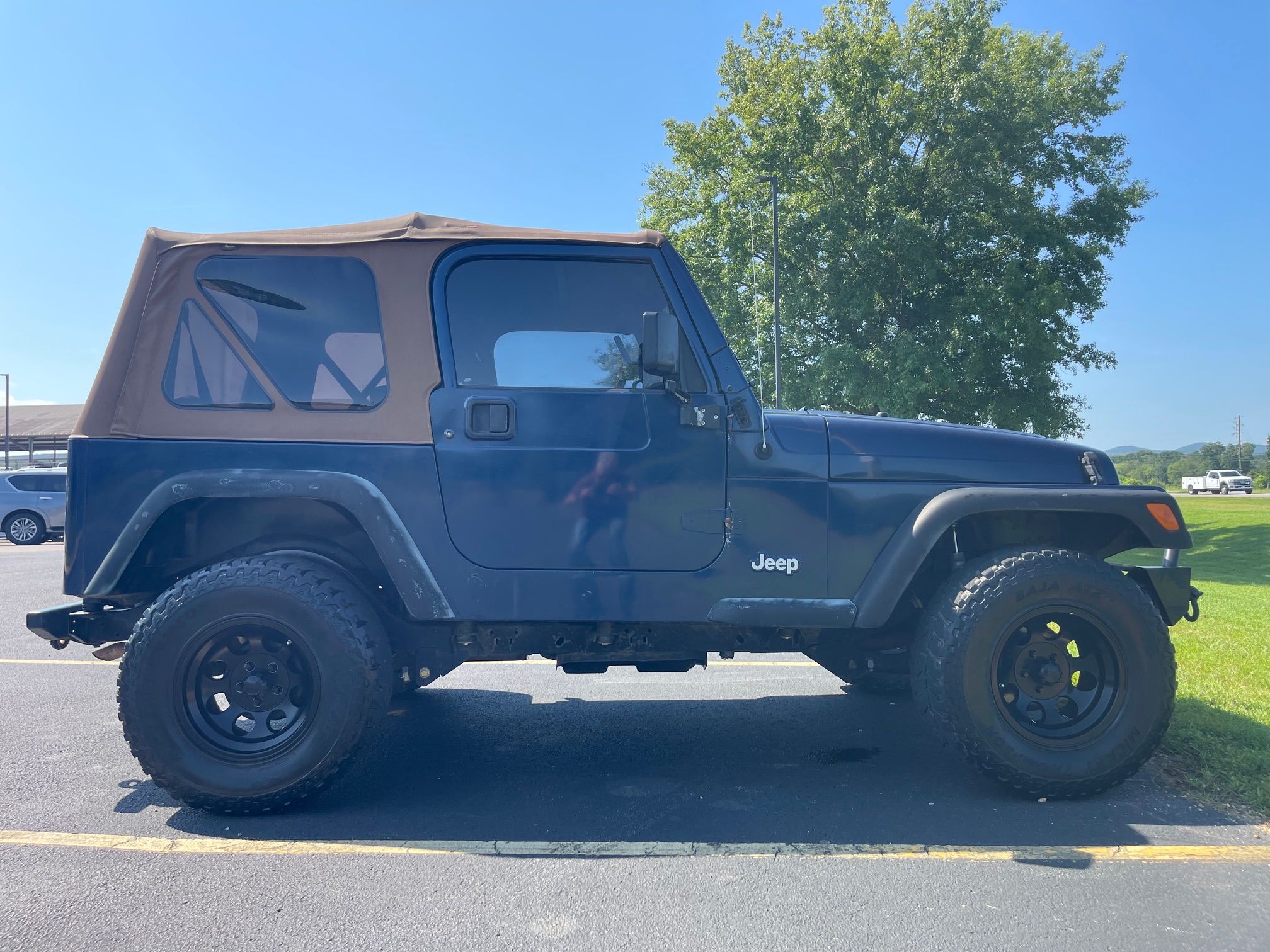 Used 2002 Jeep Wrangler X AWD/4WD image 4