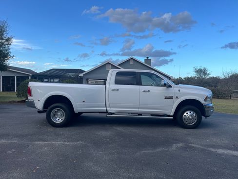 Used 2018 RAM 3500 Laramie image 1