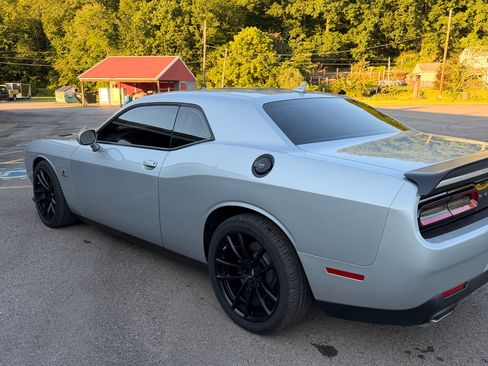 Used 2021 Dodge Challenger R/T Scat Pack RWD image 2
