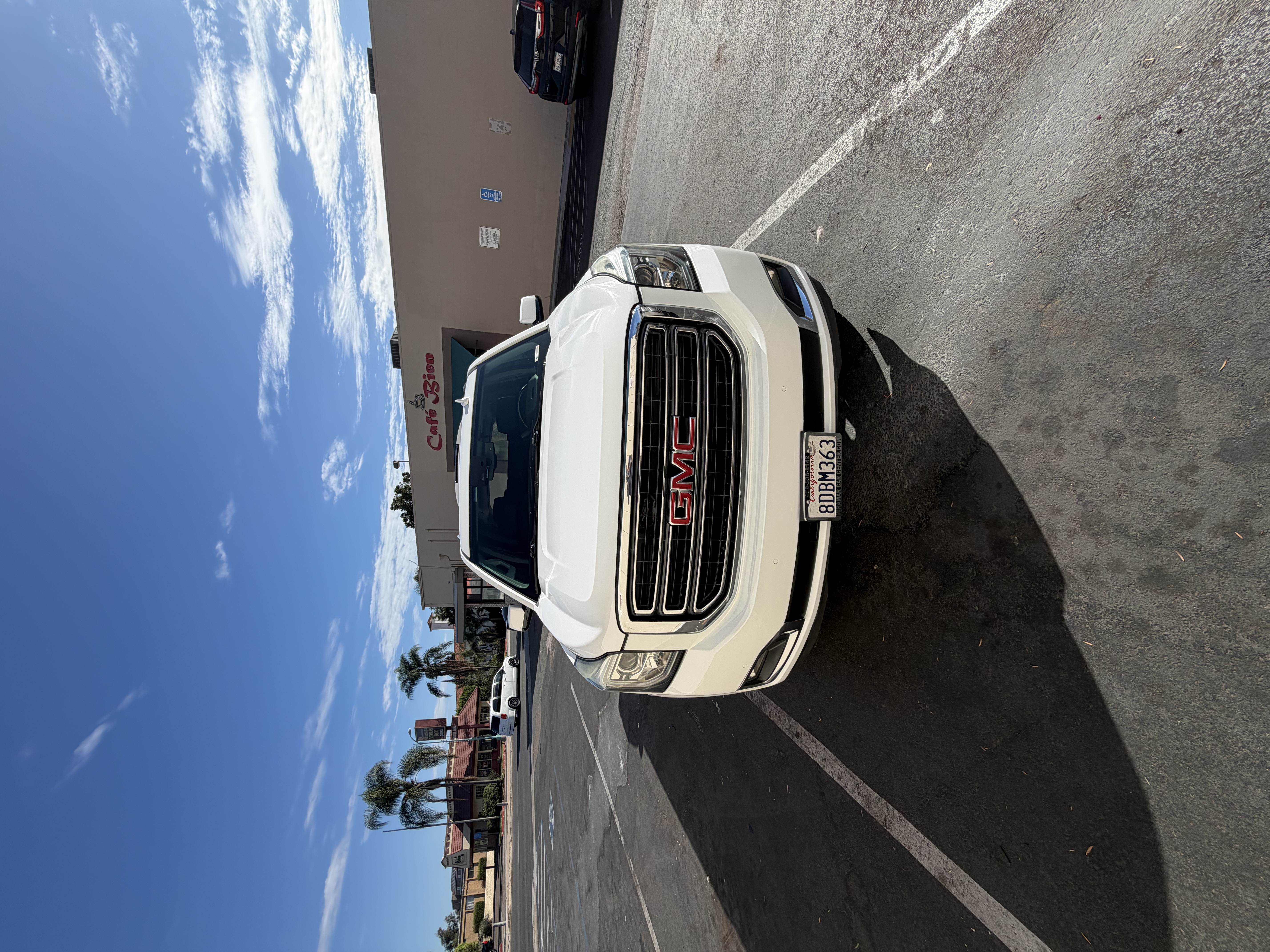 Used 2017 GMC Yukon XL SLT w/ Open Road Package RWD image 2