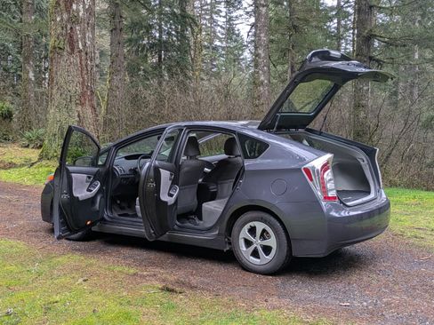 Used 2013 Toyota Prius Three image 6