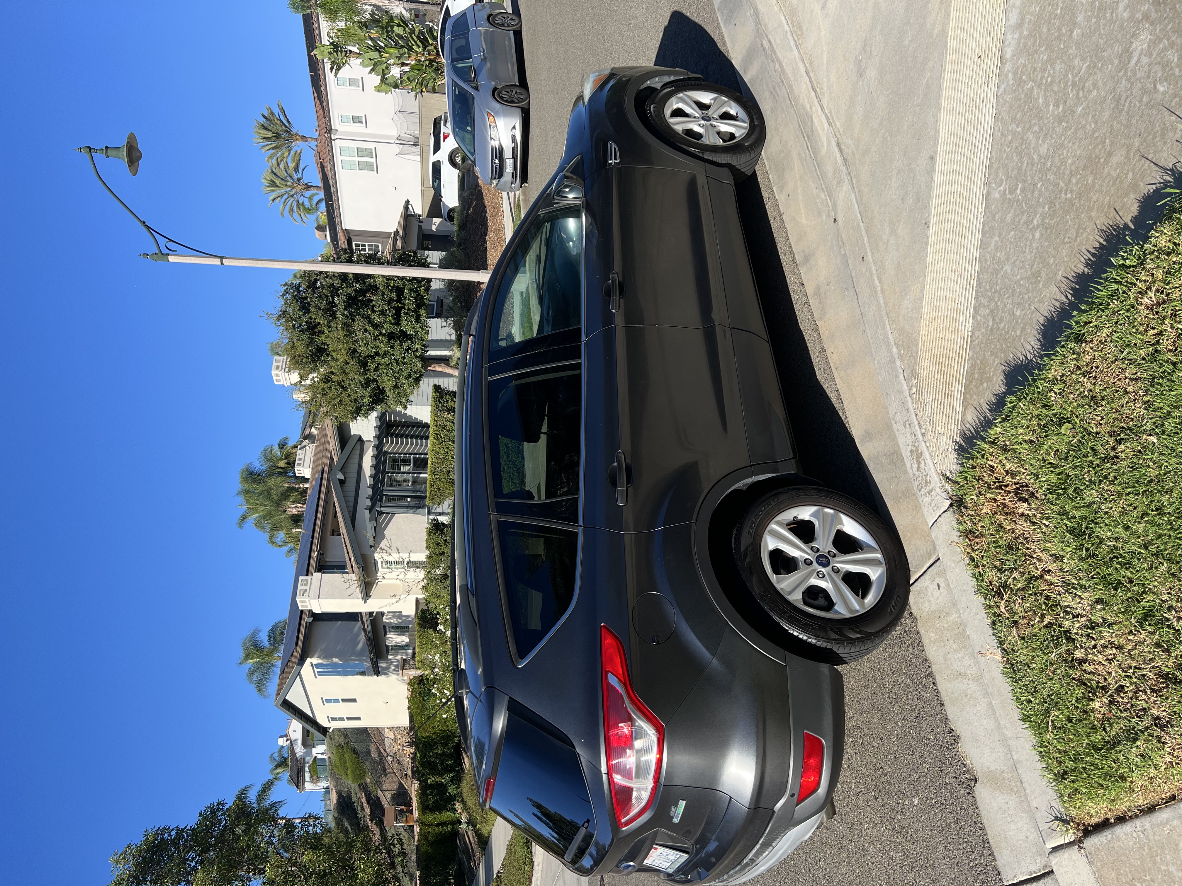Used 2016 Ford Escape SE w/ SE Leather Comfort Package FWD image 17